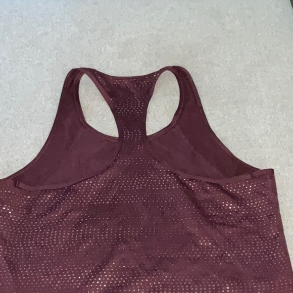 Nike Red Sleeveless Athletic Tank Top - Picture 3 of 4